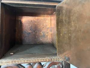 lot 99 image: Antique Vintage Copper Lined Humidor