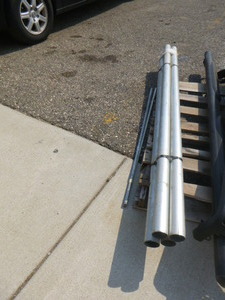 Galvanized Pipes with Rods