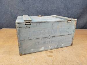 lot 1169 image: Antique GOETZ Brewing Co. St. Joseph MO Beer Crate - About 20 x 13.5 x 10.75