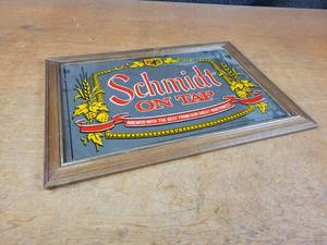 lot 1175 image: Schmidt on Tap Beer Mirror - 19.5 x 14