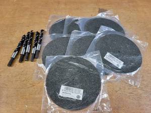 lot 1197 image: (8) New 7 Grinding Discs and (5) New 916 Brad Point Drill Bits