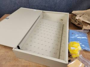 lot 1359 image: New No Box -  290 Key Lock Box w Keys - Includes 90 Plastic Key rings - Overall 31 x 16.5 x 5 - NO SHIPPING