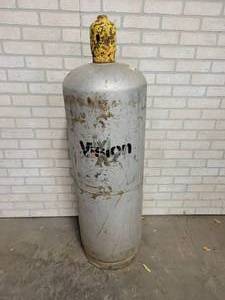 lot 1416 image: 100# Propane Tank w Cap - Empty - NO SHIPPING