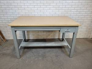 lot 1006 image: Vintage Stacor Drafting Table - Sturdy and Functional Tabletop tilts. Measures 60 L x 39 D x 37 H - NO SHIPPING