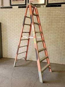 lot 1030 image: Werner 8 Fiberglass Step Ladder - NO SHIPPING