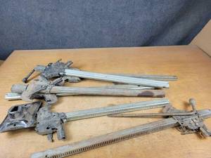 lot 1060 image: (6) Bumber Jacks, (1) Base and Tire Irons - NO SHIPPING