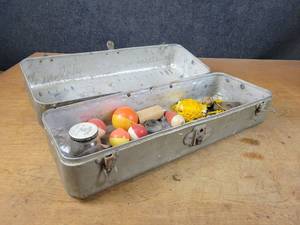 lot 1070 image: Vintage Aluminum Tackle box w Tackle
