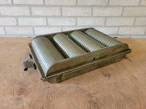 lot 1227 image: Vintage 4-Loaf Round Tank Loaf Pan - Glazed - Overall about 17 x 11 x 4 - From Veiths Bakery in St. Peter, MN