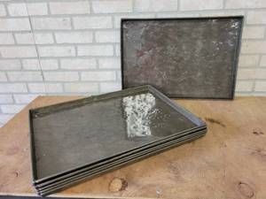 lot 1237 image: (6) Vintage Sheet Pans - Glazed - From Veiths Bakery in St. Peter, MN - 22 x 15.5 x 1 - NO SHIPPING