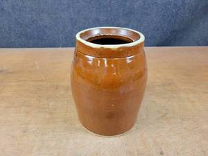 lot 1293 image: Antique Stoneware Jug  Crock - About 9 Tall - NO SHIPPING