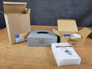 lot 1321 image: Sparco Locking Cash Box w Keys and Steelmaster Compact Counterfeit Bill Detector - Model 200100 - Both New in Box