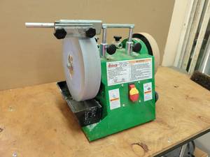 lot 63 image: Grizzly Model T10010 10 Wet Grinder - Tested and Works - Includes New Extra Stone - NO SHIPPING