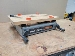 lot 71 image: Black & Decker BenchTop Workmate - Model 79-023 - NO SHIPPING
