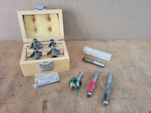 lot 130 image: Lot of (8) 12 Shank Router Bits