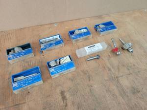 lot 132 image: Lot of 14 Shank Router Bits