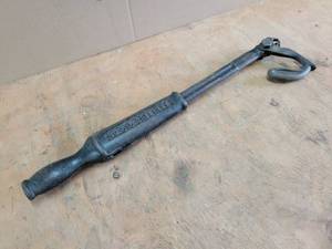 lot 152 image: Antique Greenlee No. 5 Nail Puller