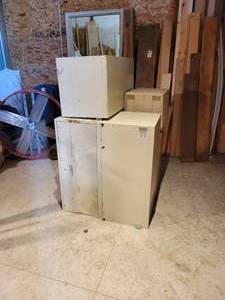 lot 184 image: (4) Steel Storage Cabinets - 16 x 18 x 36  File Cabinets - NO SHIPPING