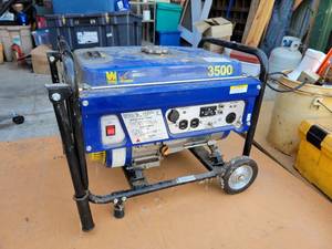 lot 189 image: WEN 3000W Gas Generator - 240120V - Motor pulls over, didnt start (Old Gas) - only shows 7 hours - NO SHIPPING