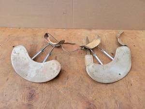 lot 196 image: Vintage Medical Neck Brace