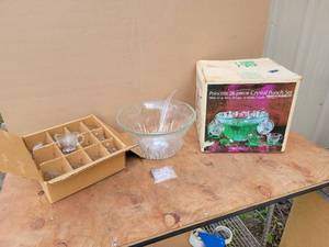 lot 199 image: Vintage Princess Crystal Punch Set