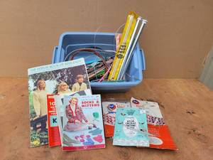 lot 210 image: Lot of Assorted Knitting Supplies