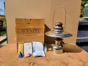 lot 213 image: WENZEL Pressure Lantern in Crate - Model 823018 - Crack in Glass - NO SHIPPING
