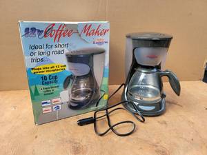 lot 214 image: Koolatron 12Vdc 10-Cup Coffee Maker