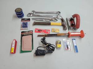 lot 270 image: Roberts Model 10-616 Carpet Trimmer, Hand Tools and More