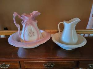 lot 346 image: Pair of Basins & Pitchers - Tallest is 13 high - NO SHIPPING