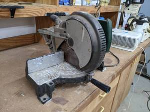 lot 319 image: Black & Decker Miter Saw - Model No. 1710 - Looks Rough, but Powers On & Spins NO SHIPPING