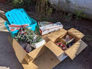 lot 328 image: Lot of Christmas Items - Decorations Galore NO SHIPPING