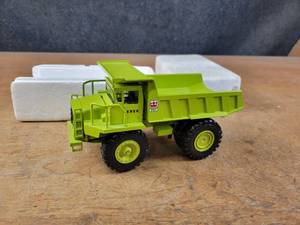 lot 1647 image: Terex 3307 Off Highway Dump Truck Diecast Model - 140 Scale - NZG Model 163