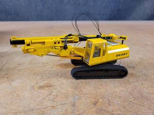 lot 1655 image: Zeppelin ZR28T Driller Diecast Model - 150 Scale - Conrad Model 2815