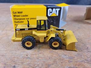 lot 1672 image: Caterpillar 966F Wheel Loader Diecast Model - 150 Scale - NZG Model 237