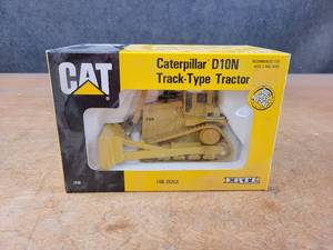 lot 1674 image: Caterpillar D10N Bulldozer Diecast Model - 150 Scale - ERTL Model 2436