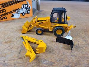 lot 1700 image: Case 580D Construction King Backhoe Loader Diecast Model - 135 Scale - Made in Western Germany