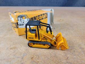 lot 1701 image: Case 850B Track Loader Diecast Model - 135 Scale Model - NZG Model 208