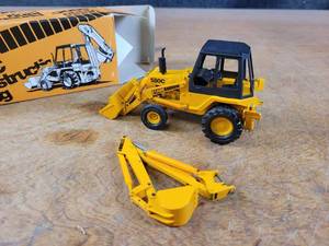 lot 1705 image: Case 580C Construction King Backhoe Loader Diecast Model - 135 Scale - Gescha Nuernberg