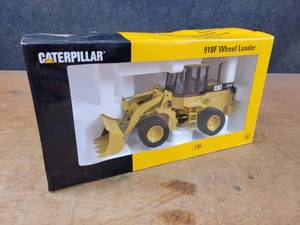 lot 2618 image: Caterpillar 918F Wheel Loader Diecast Model - 125 Scale - JOAL #266 of 6900