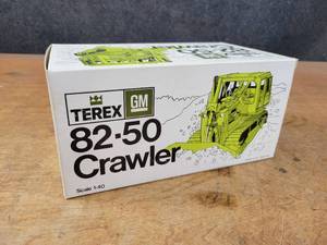 lot 2625 image: TEREX 8250 Crawler  Dozer Diecast Model - 140 Scale - NZG Model 164