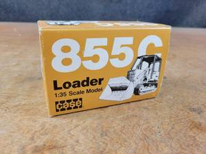 lot 2641 image: Case 855C Track Loader Diecast Model - 135 Scale Model - NZG Model 208