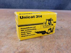lot 2646 image: Kramer Allrad Unicat 314 Wheel Loader Diecast Model - 135 Scale - NZG Model 291