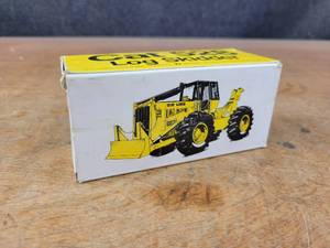 lot 2650 image: Caterpillar 528 Log Skidder Diecast Model - 150 Scale - NZG Model 220