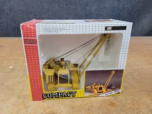 lot 2651 image: Caterpillar C591 Pipelayer Diecast Model - 170 Scale - JOAL Model 224