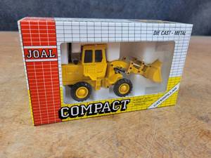 lot 2659 image: Caterpillar 920 Wheel Loader Diecast Model - 150 Scale - JOAL Model 214