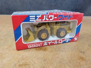 lot 2661 image: Caterpillar 992C Wheel Loader Diecast Model - 175 Scale - Shinsei Model 601