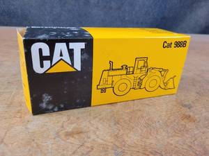lot 2663 image: Caterpillar 988B Wheel Loader Diecast Model - 150 Scale - NZG Model 167