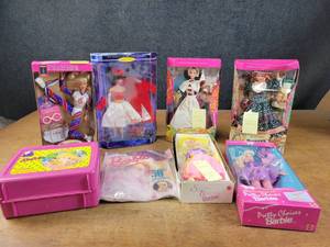 Lot of Collectible Barbie Dolls and Lunchbox w thermos