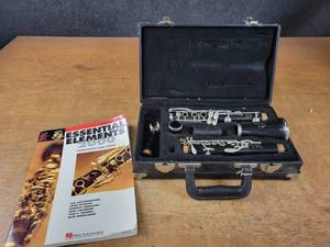 VITO Model 7214 Clarinet w Instruction Book