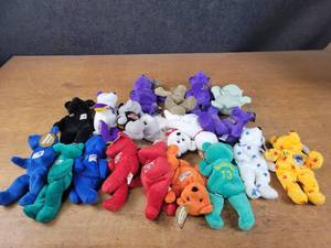 Lot of (18) Assorted Sports Bears and More